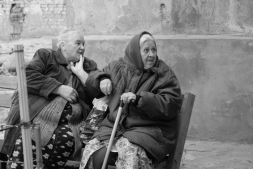 Слухи о рокировках и позорном изгнании, о"корабле дураков", о седине в бороду и бесе в ребро