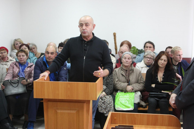 На отрубленную голову картуз не одеть