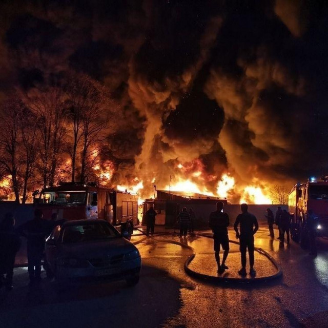 Масштабный пожар в подмосковном Дорохово